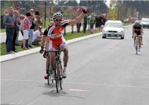 Calder Stewart Cycling Series leader Sam Horgan wins the last round of the 2013 series to claim the overall series elite title.